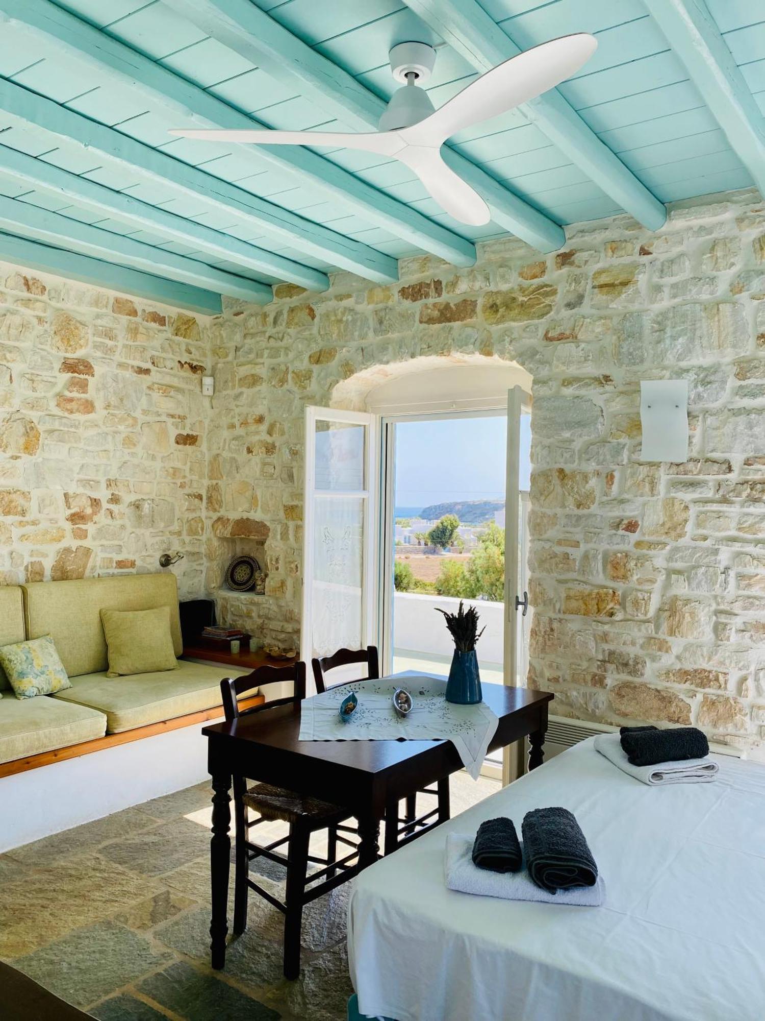 Santa Maria Traditional Stone Studio Luaran gambar