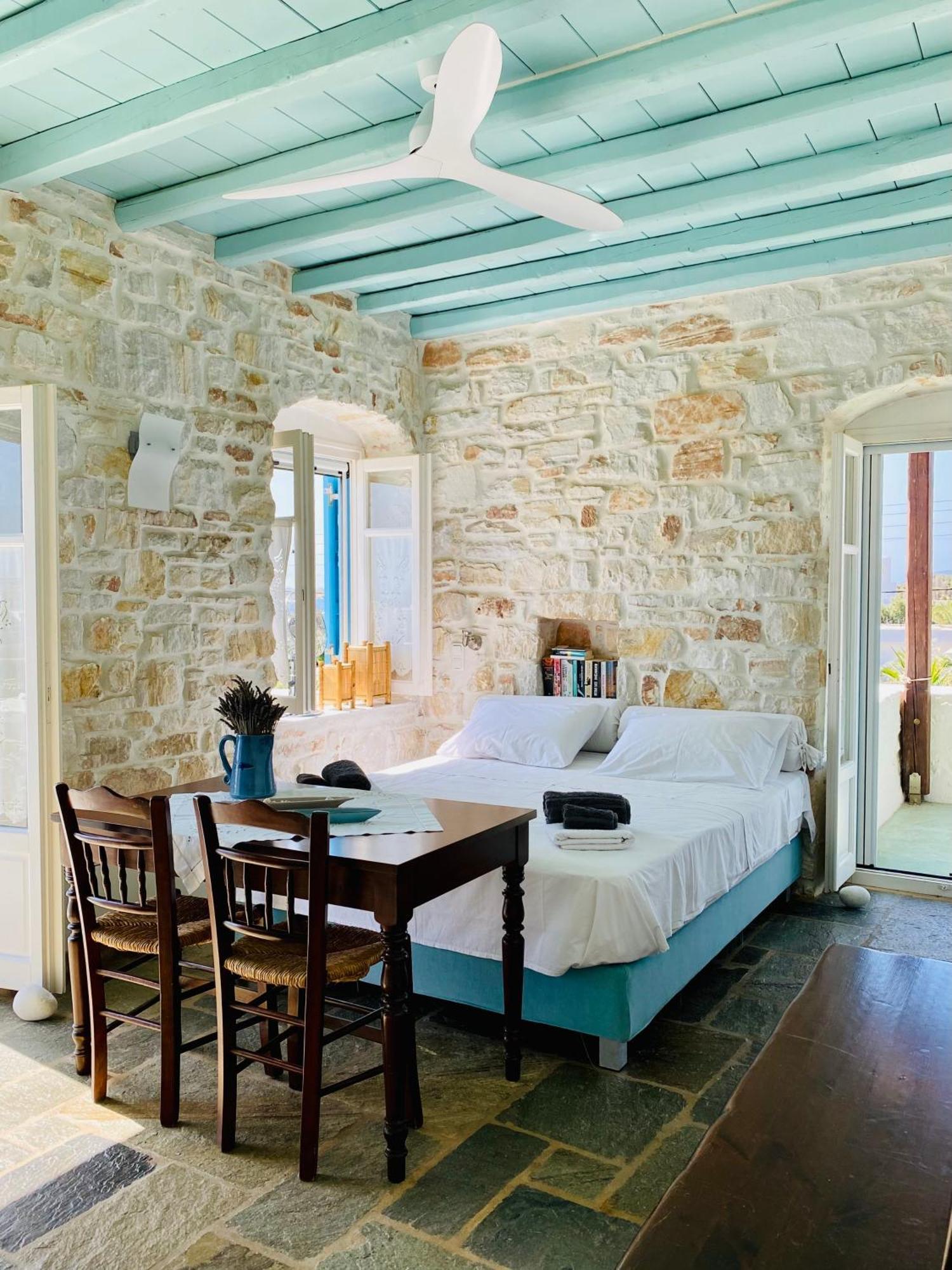 Santa Maria Traditional Stone Studio Luaran gambar